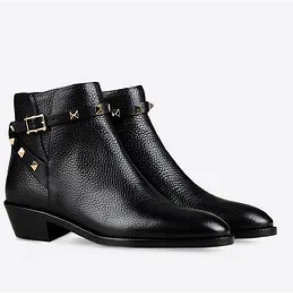 Valentino Garavani Shoes - Valentino Garavani Rockstud